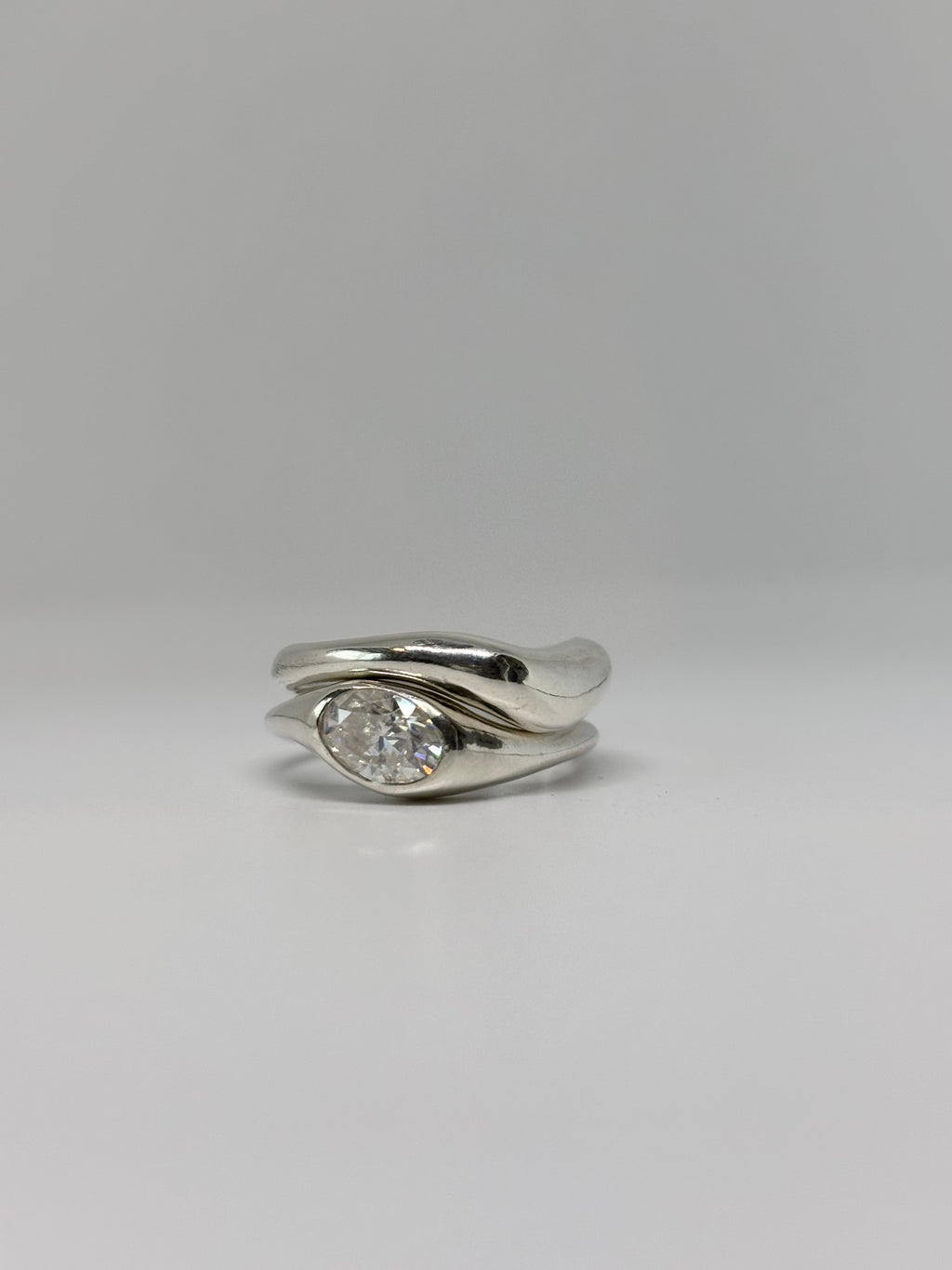 Elara ring